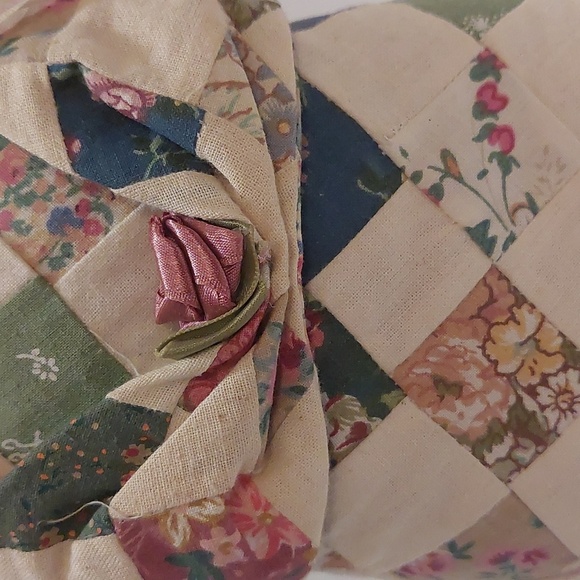 Hand Made Quilted Doll Angel Terry's Village Holding A Flower - Picture 3 of 8